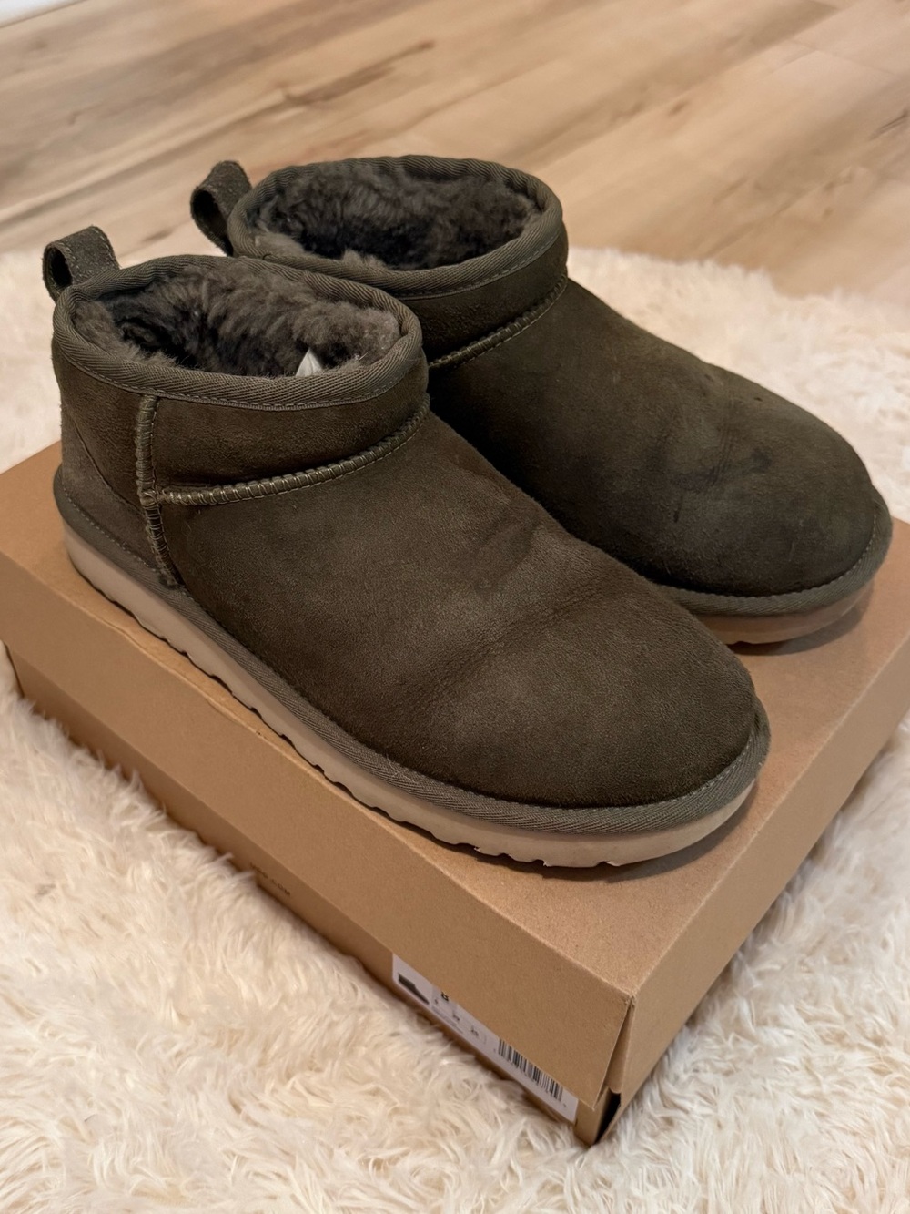 UGG Classic Ultra Mini Boots